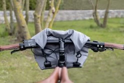 Praktische Kühltasche - Rucksack - Fahrradtasche „Ifrane“ Grau 15 Praktische Kühltasche - Rucksack - Fahrradtasche „Ifrane“ Grau -Normani 165324