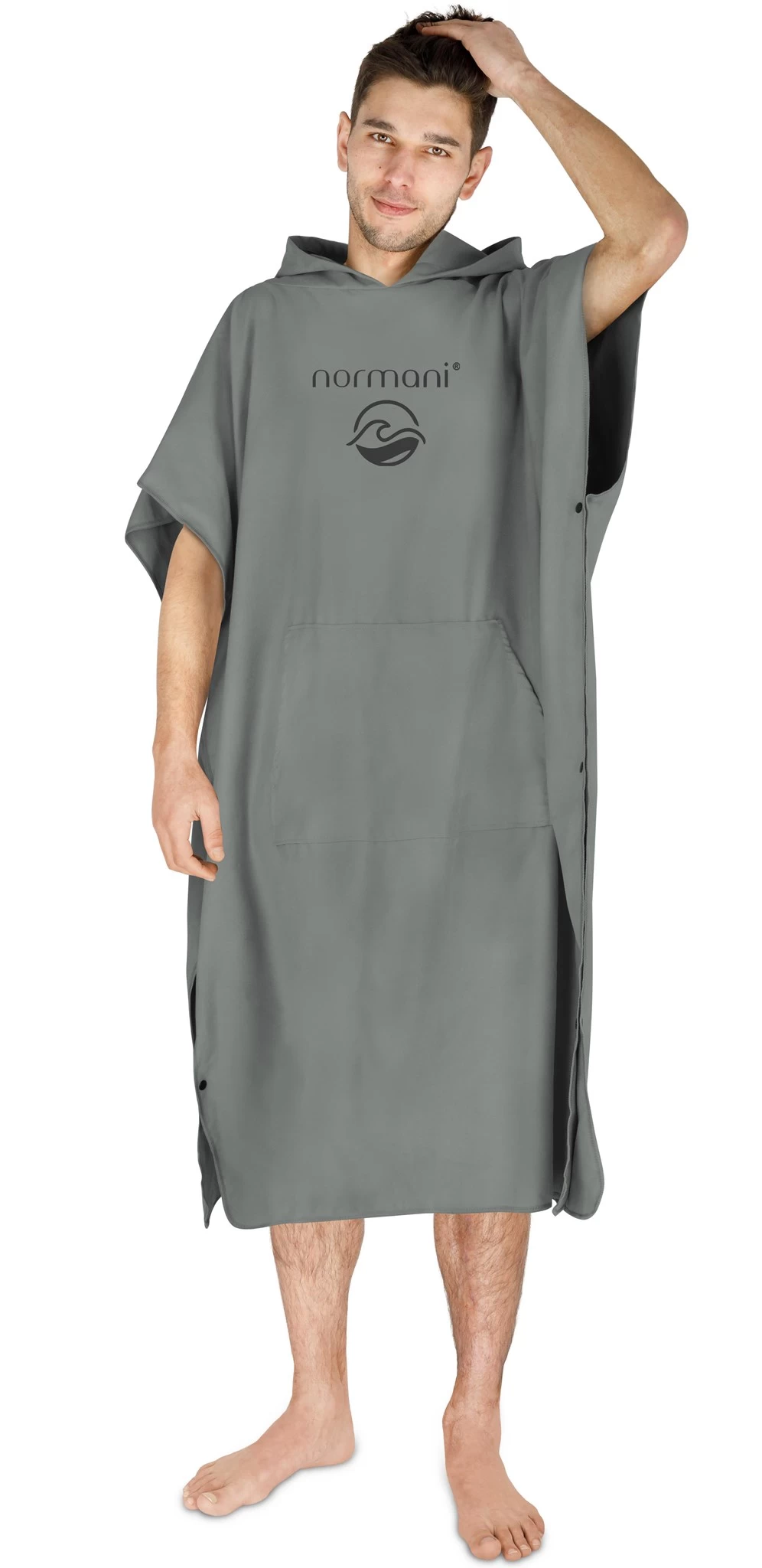 Weicher Mikrofaser Badeponcho „Nosara“ Grau 7 Weicher Mikrofaser Badeponcho „Nosara“ Grau – Bild 5